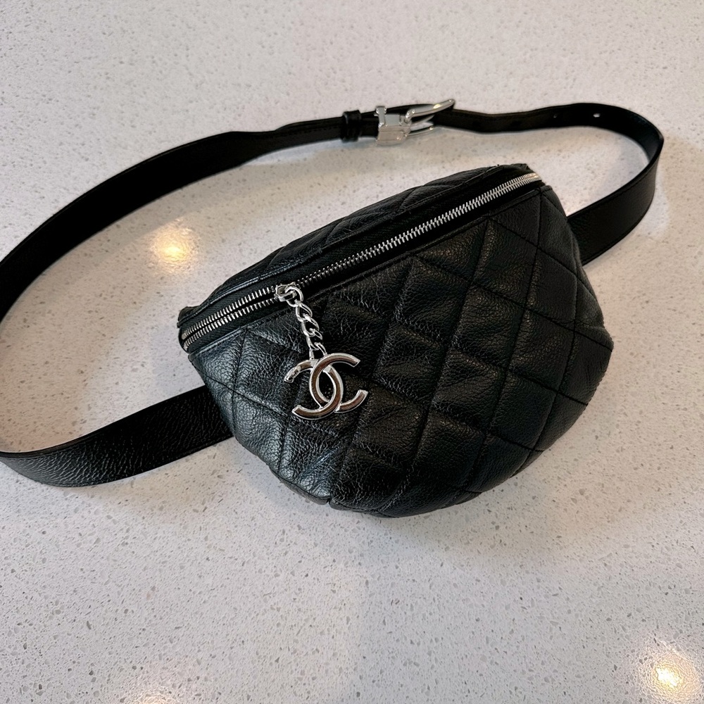 CHANEL BUMBAG